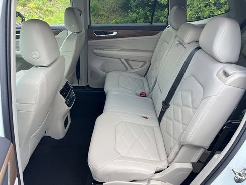 New 2026 Volkswagen Atlas SE FWD image 24