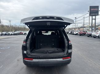 Used 2025 Jeep Grand Cherokee L Limited video 5