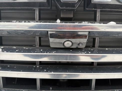 Used 2022 GMC Sierra 1500 AT4 w/ Technology Package image 9