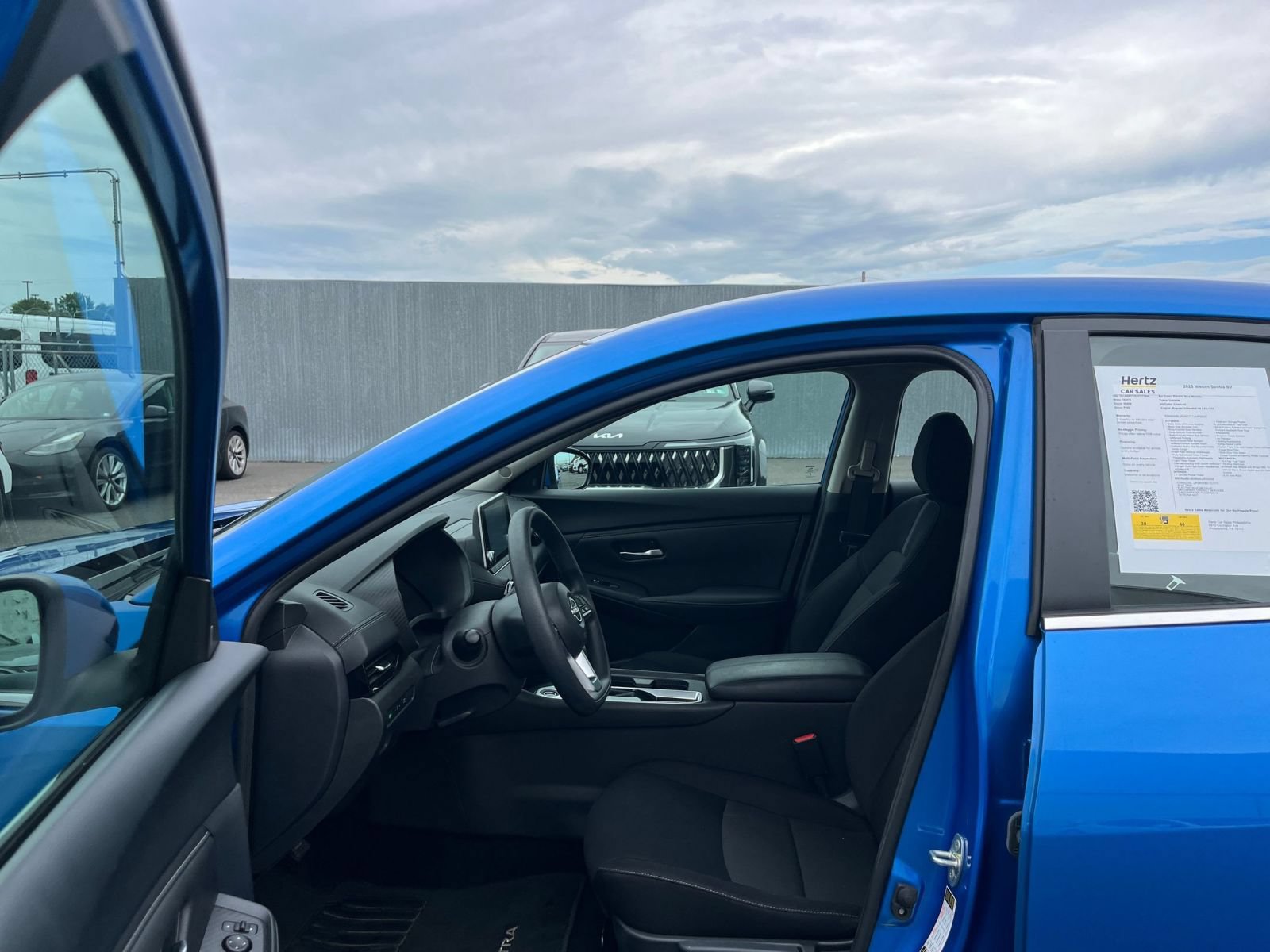 Used 2025 Nissan Sentra SV FWD image 25