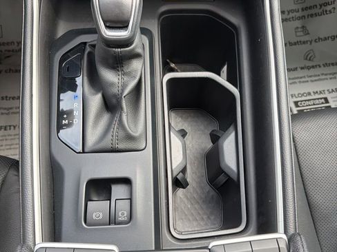 Used 2024 Toyota Grand Highlander AWD image 34