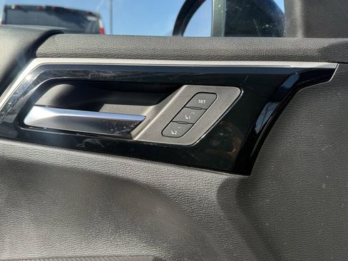 Used 2022 Mitsubishi Outlander SEL image 15