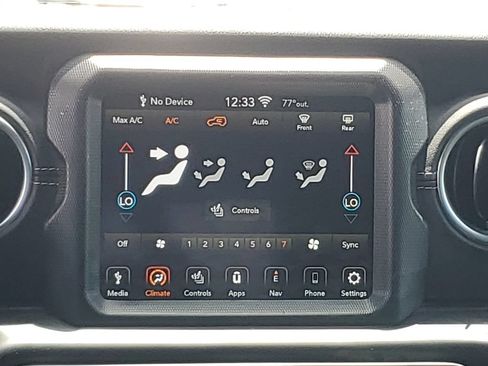 Used 2020 Jeep Wrangler Unlimited Sahara AWD/4WD image 17