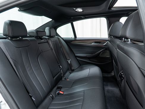 Used 2023 BMW 540i xDrive w/ M Sport Package image 24