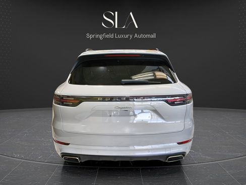 Used 2020 Porsche Cayenne w/ Premium Package AWD/4WD image 6