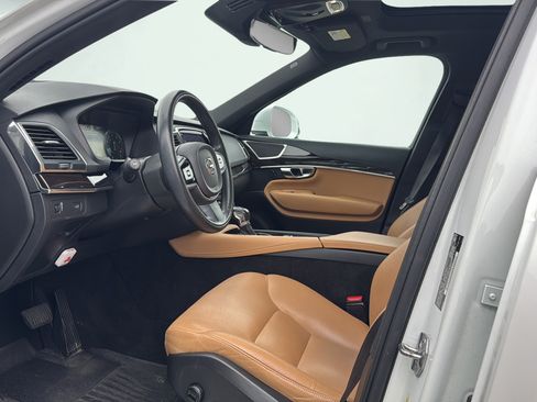 Used 2019 Volvo XC90 T6 Momentum w/ Advanced Package AWD/4WD image 17