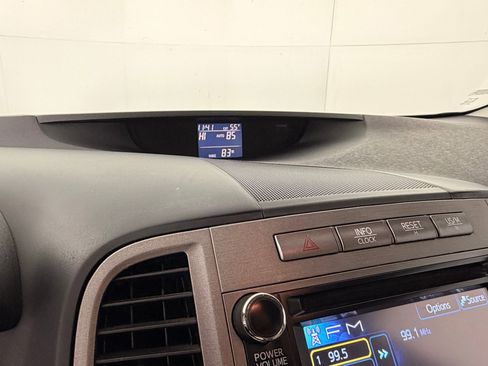 Used 2013 Toyota Venza LE w/ LE Convenience Pkg image 26