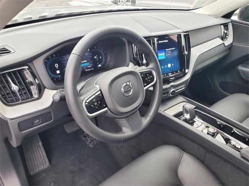 Certified 2025 Volvo XC60 B5 Plus image 16