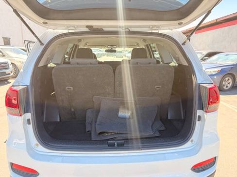 Used 2019 Kia Sorento AWD V6 image 15