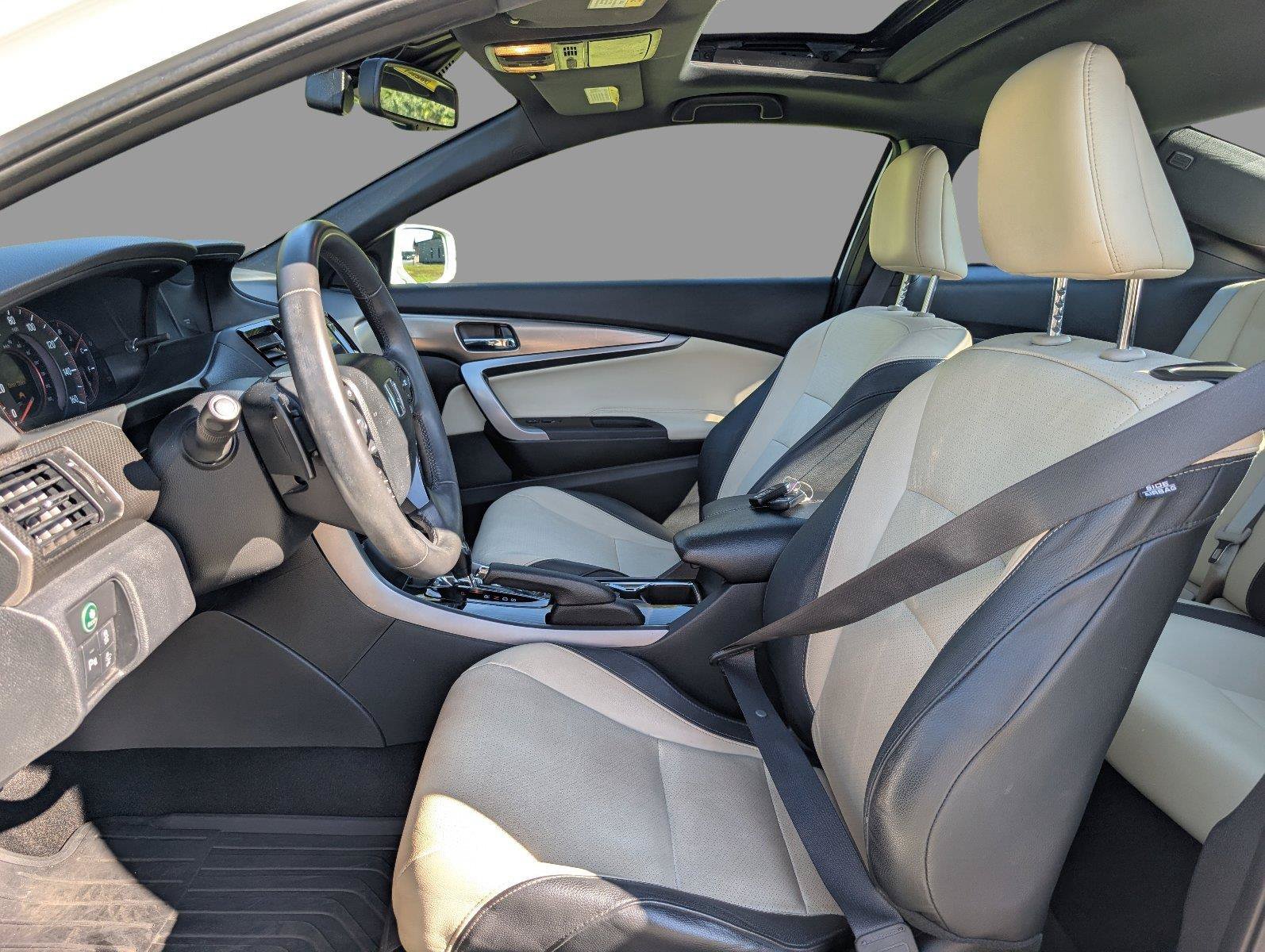 Used 2017 Honda Accord Touring image 17