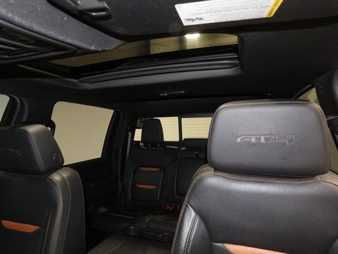 Used 2024 GMC Sierra 2500 AT4 w/ AT4 Premium Plus Package AWD/4WD image 19