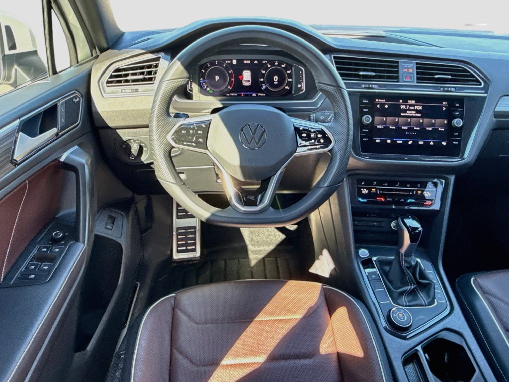 Used 2024 Volkswagen Tiguan SEL R-Line AWD/4WD image 30