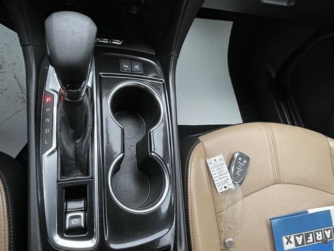 Certified 2024 Chevrolet Equinox Premier image 36