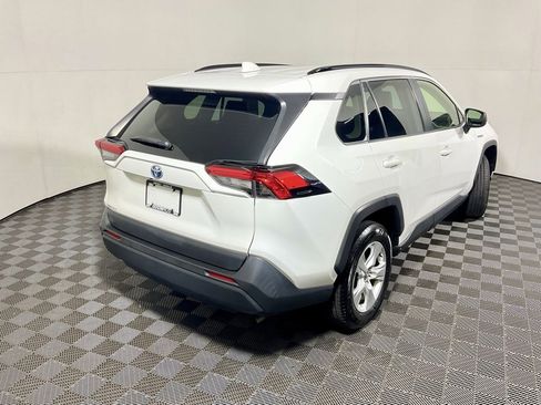 Used 2021 Toyota RAV4 LE image 13