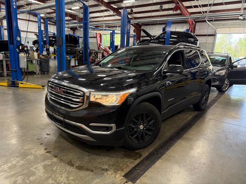 Used 2018 GMC Acadia SLT AWD/4WD image 2