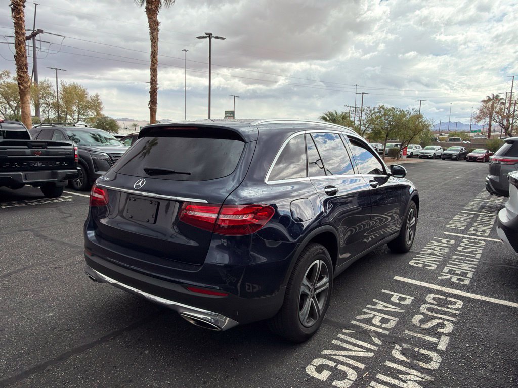 Used 2019 Mercedes-Benz GLC 300 image 4