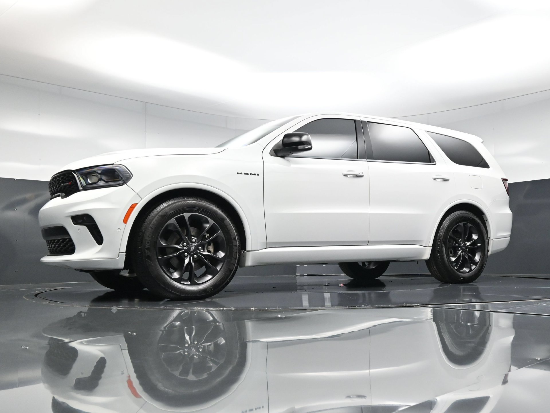 Used 2022 Dodge Durango R/T w/ Blacktop Package AWD/4WD image 68