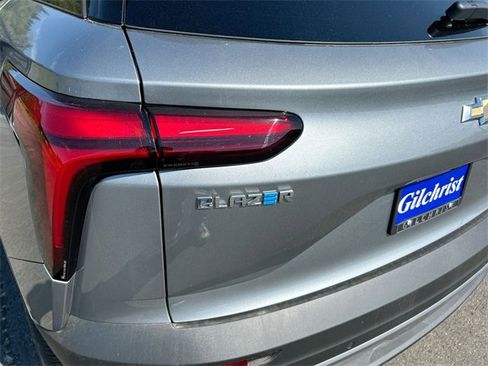 New 2025 Chevrolet Blazer EV LT image 30