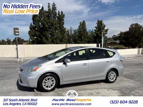 Used 2013 Toyota Prius V Three image 1