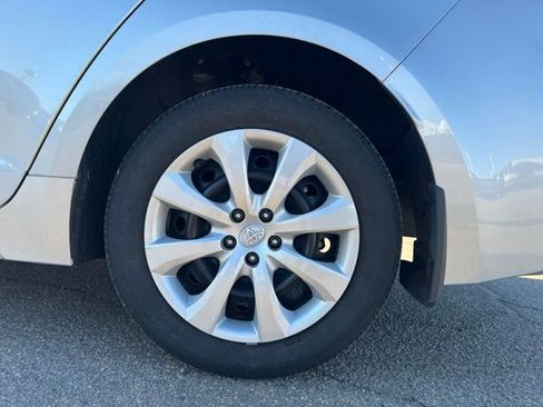 Used 2024 Toyota Corolla LE image 12