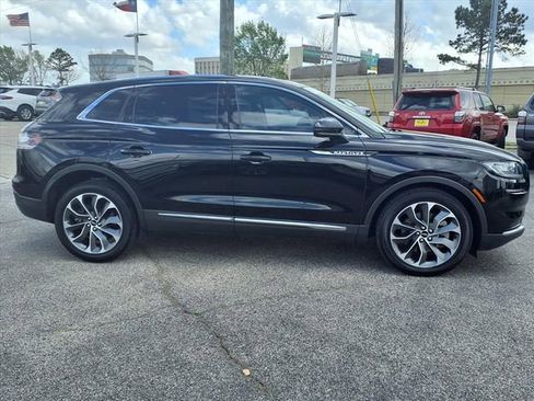 Certified 2023 Lincoln Nautilus Reserve AWD/4WD image 23