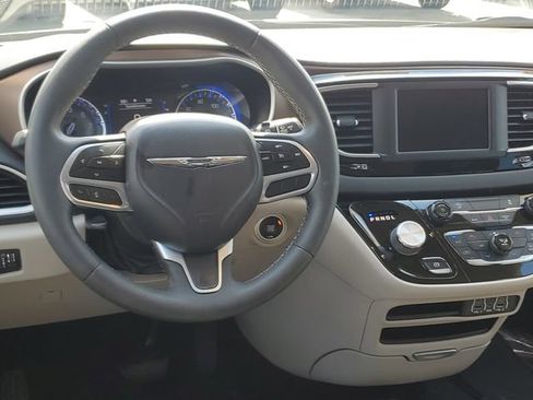 Used 2023 Chrysler Voyager LX FWD image 13