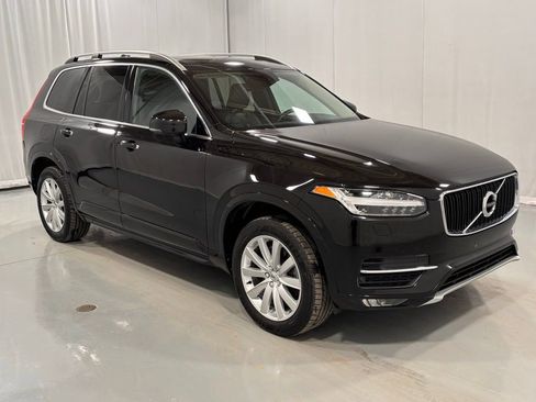 Used 2018 Volvo XC90 T6 Momentum w/ Momentum Plus Package image 4