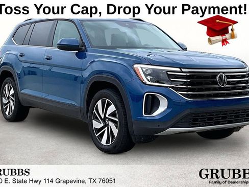 Used 2025 Volkswagen Atlas SE FWD image 1