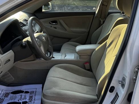 Used 2011 Toyota Camry LE w/ Fleet Convenience Pkg FWD image 14