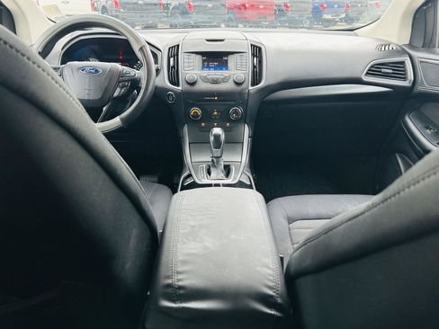 Used 2016 Ford Edge SE FWD image 19