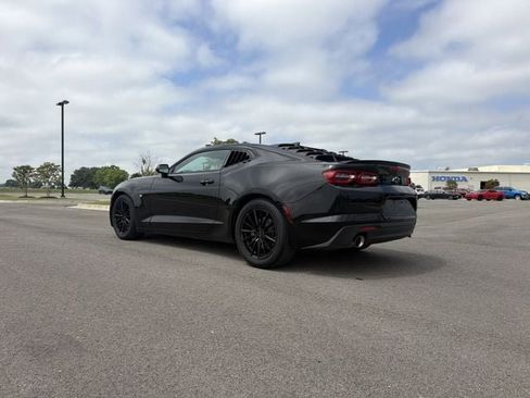 Used 2023 Chevrolet Camaro LT RWD image 3