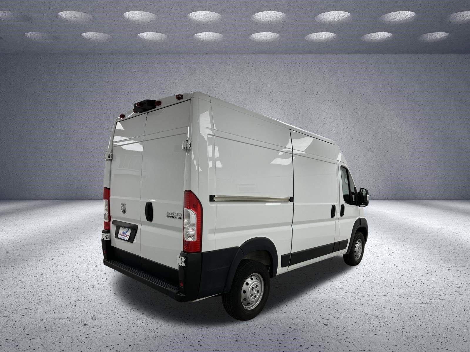 Used 2024 RAM ProMaster 2500 w/ Convenience Group FWD image 5