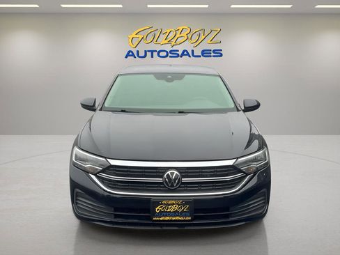 Used 2023 Volkswagen Jetta S image 9