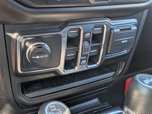 Certified 2022 Jeep Wrangler Unlimited Sport w/ Sun And Sound Package image 21