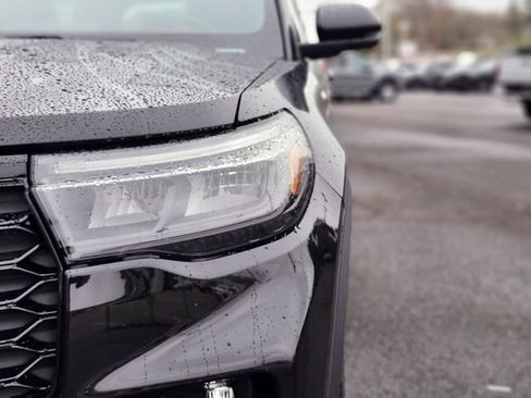 New 2026 Ford Explorer ST-Line w/ ST-Line Street Pack AWD/4WD image 10