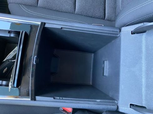 Used 2024 Chevrolet Traverse LT image 22