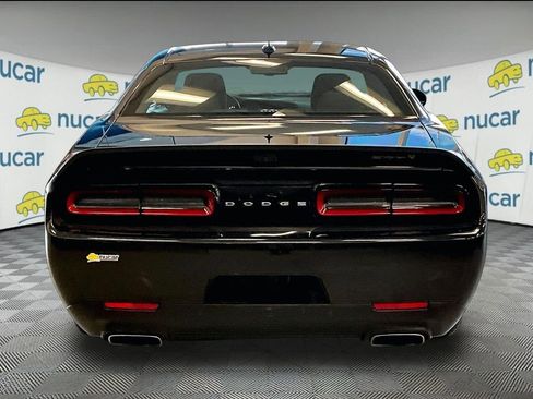 Used 2022 Dodge Challenger R/T Scat Pack RWD image 5