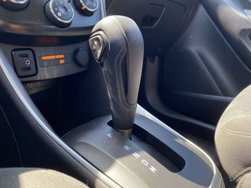 Used 2018 Chevrolet Trax LS AWD/4WD image 20
