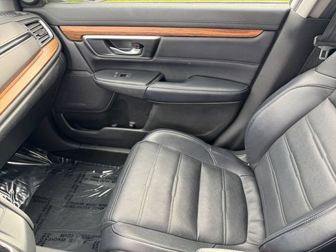 Used 2018 Honda CR-V Touring image 29