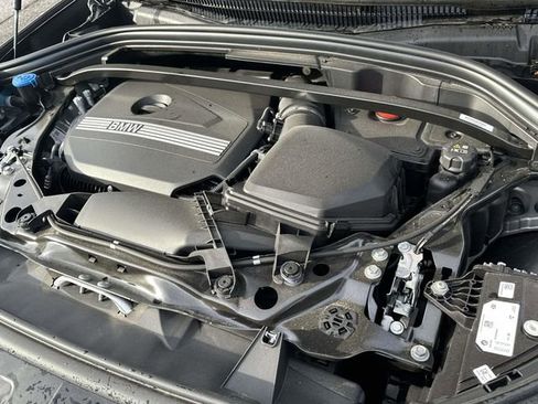 Certified 2025 BMW X1 xDrive28i w/ Technology Package image 17
