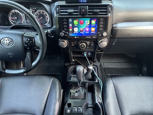 Used 2020 Toyota 4Runner Venture w/ Moonroof Package AWD/4WD image 22