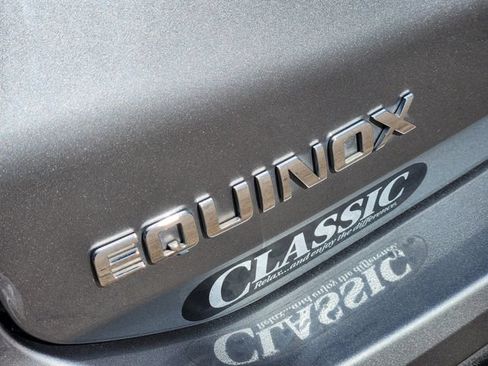 Used 2024 Chevrolet Equinox LT AWD/4WD image 12