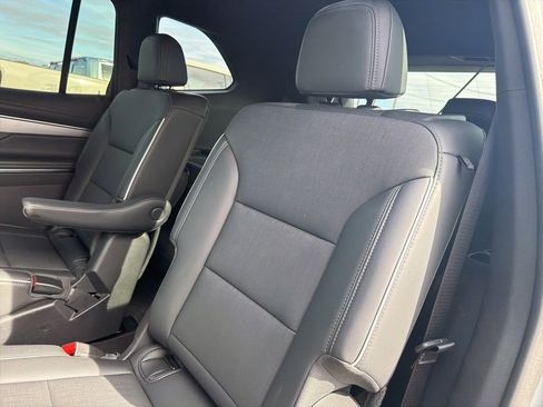 Used 2025 Buick Enclave Preferred image 52