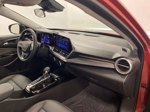 Certified 2024 Chevrolet Trax ACTIV w/ Sunroof Package image 25