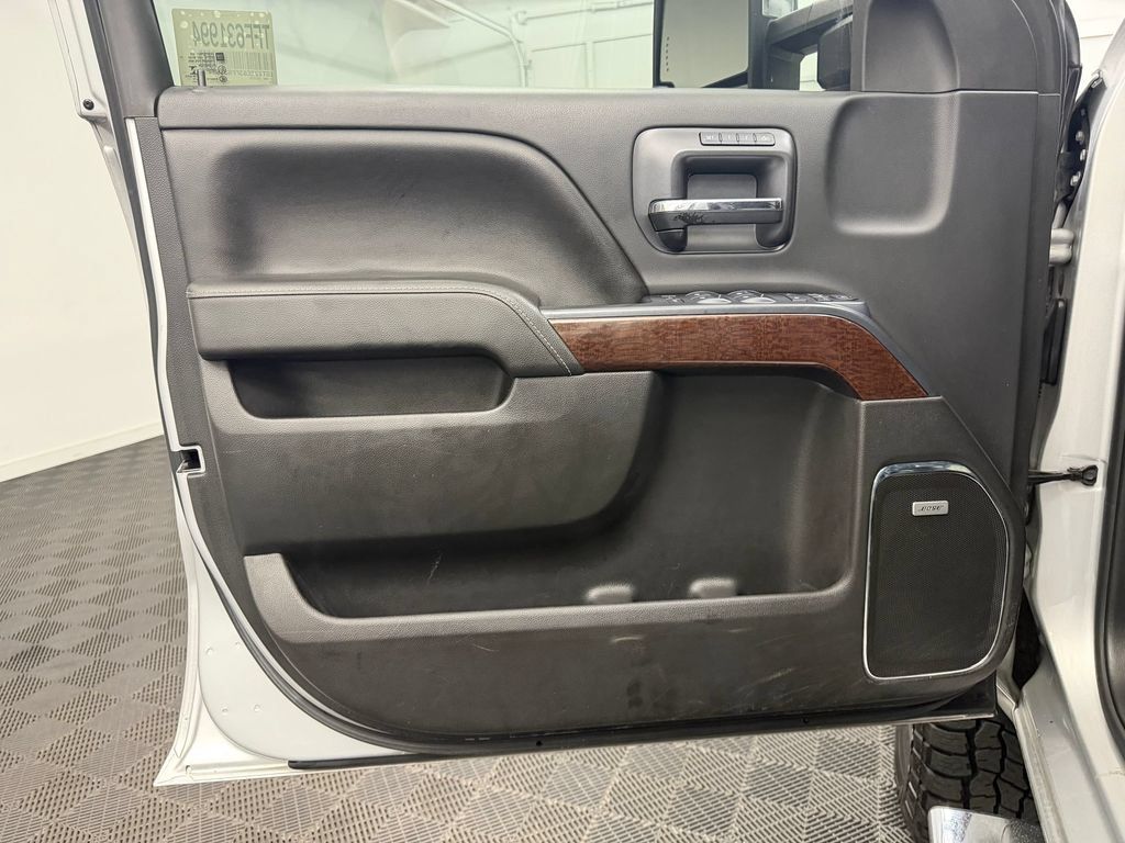 Used 2015 GMC Sierra 2500 SLT w/ Duramax Plus Package AWD/4WD image 12