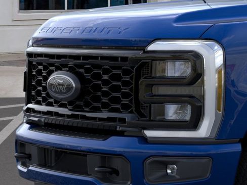 New 2026 Ford F250 Lariat w/ Black Appearance Package image 17
