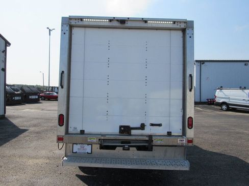 Used 2022 Ford Transit 350 RWD image 4