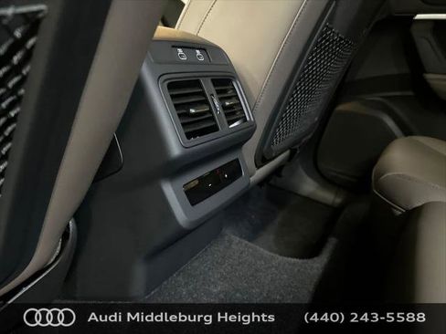 Used 2025 Audi Q5 Premium Plus w/ Premium Plus AWD/4WD image 30
