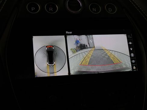 Used 2021 Aston Martin DBX image 17