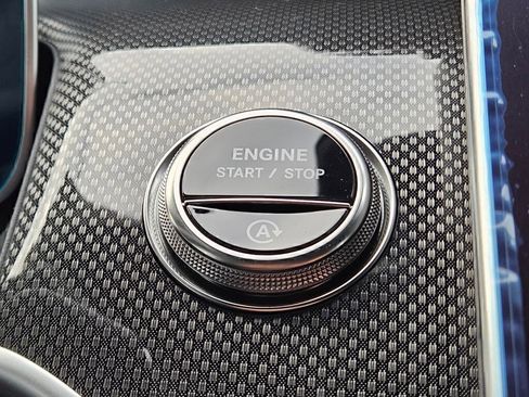 Used 2026 Mercedes-Benz GLC 300 4MATIC image 23